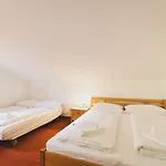 Nathalie By We Rent, Summercard Included Chalet *
