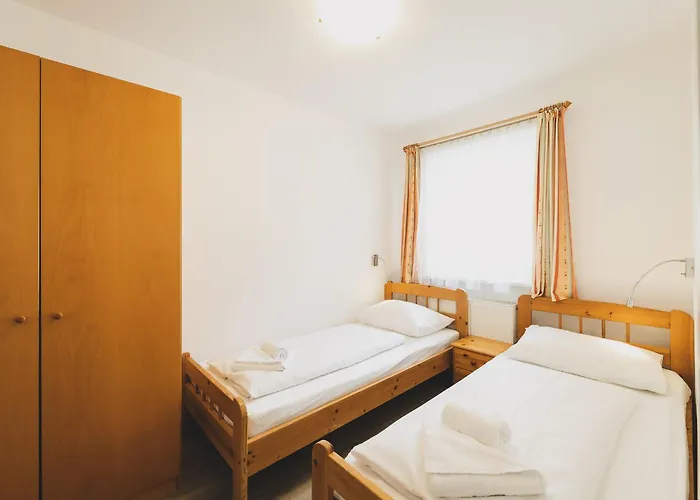 בקתה Nathalie By We Rent, Summercard Included צל-אם-זי